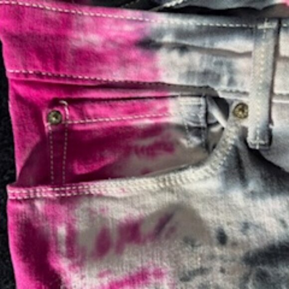 Levi's Signature Cuffed Jeans, Destroyed, NWOT sz 16 w33 - Picture 2 of 8